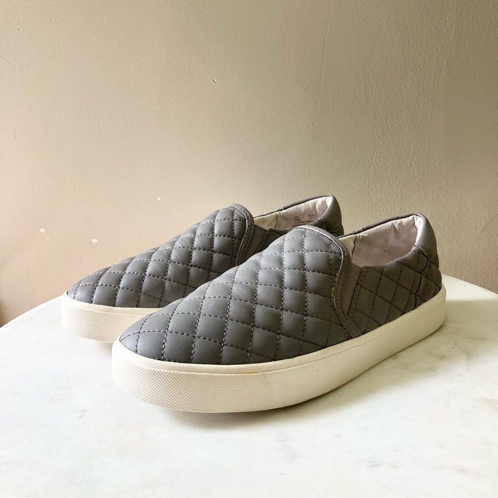 SAM EDELMAN Ezzie Quilted Leather Slip On Sneaker in Gray